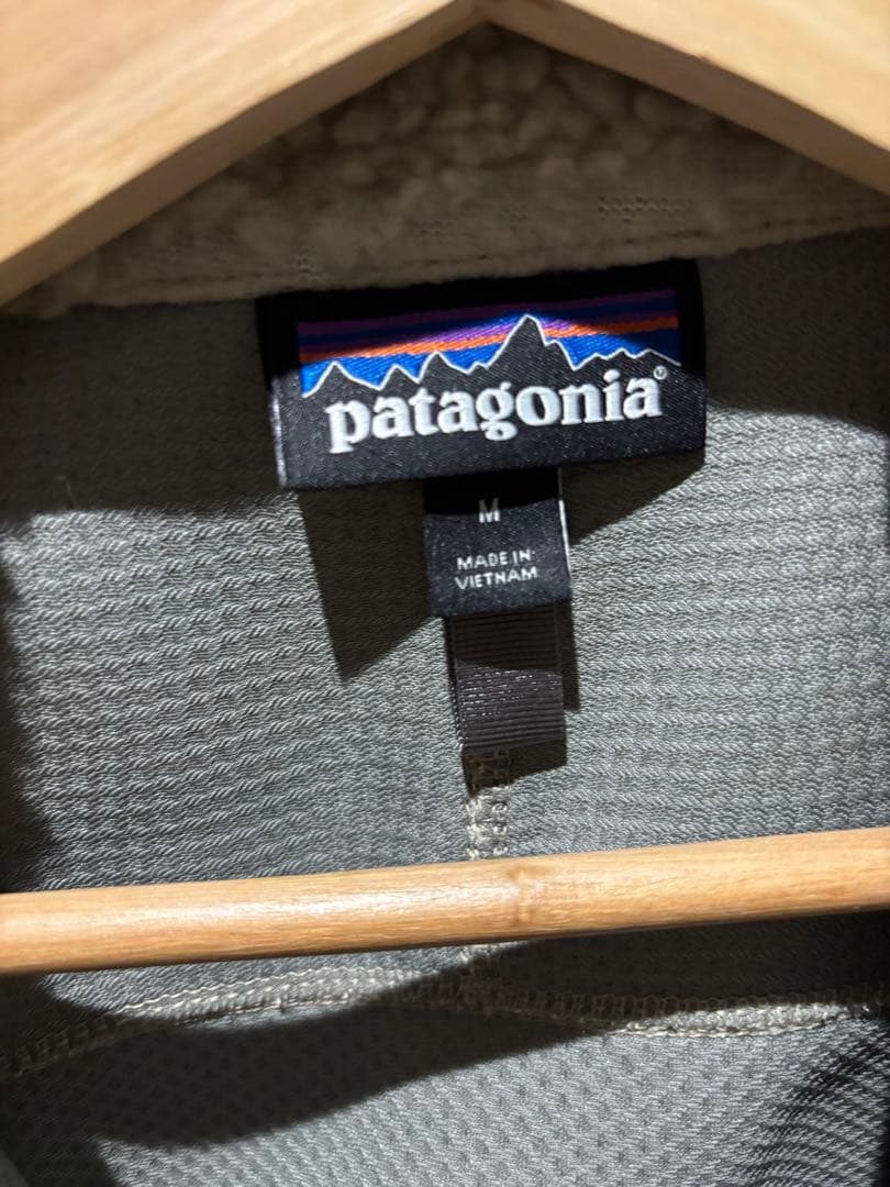 patagonia レトロX フリースベスト　クリーム/イエロー