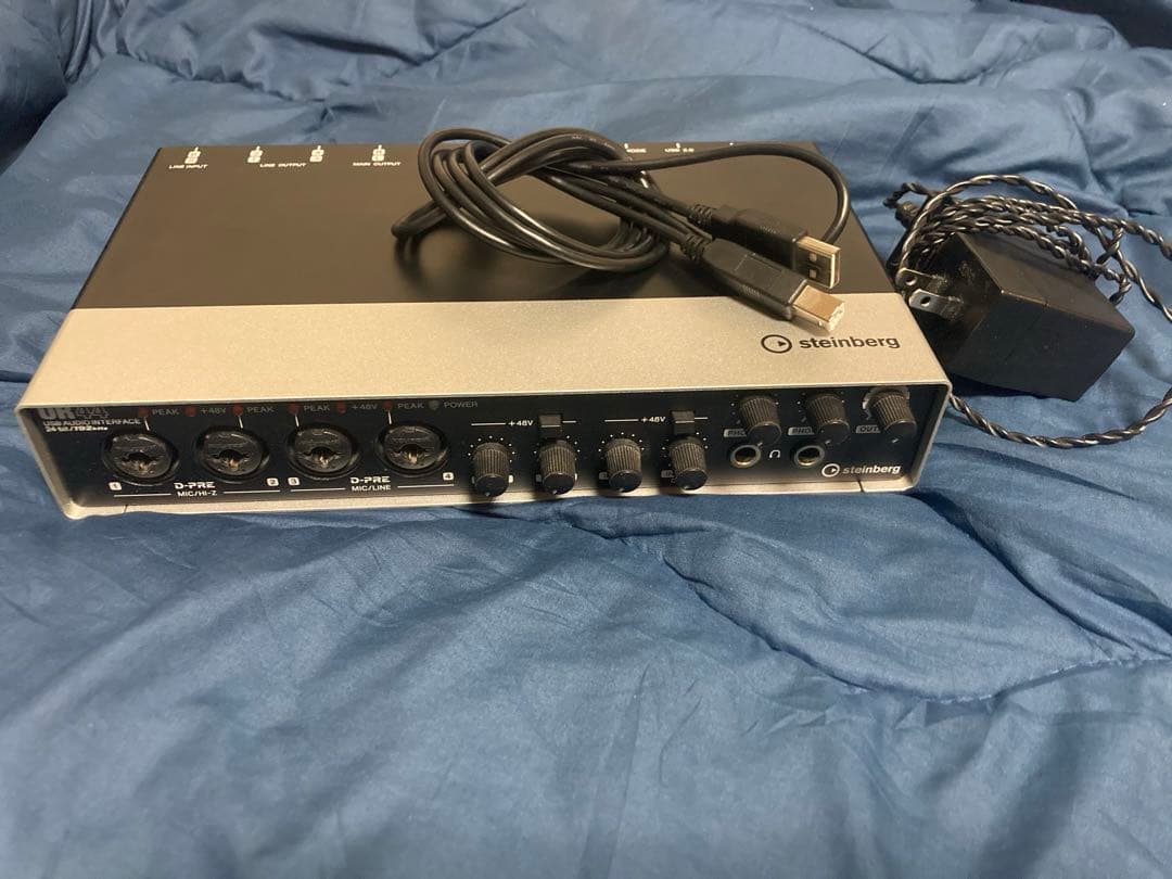 スタインバーグ　UR44