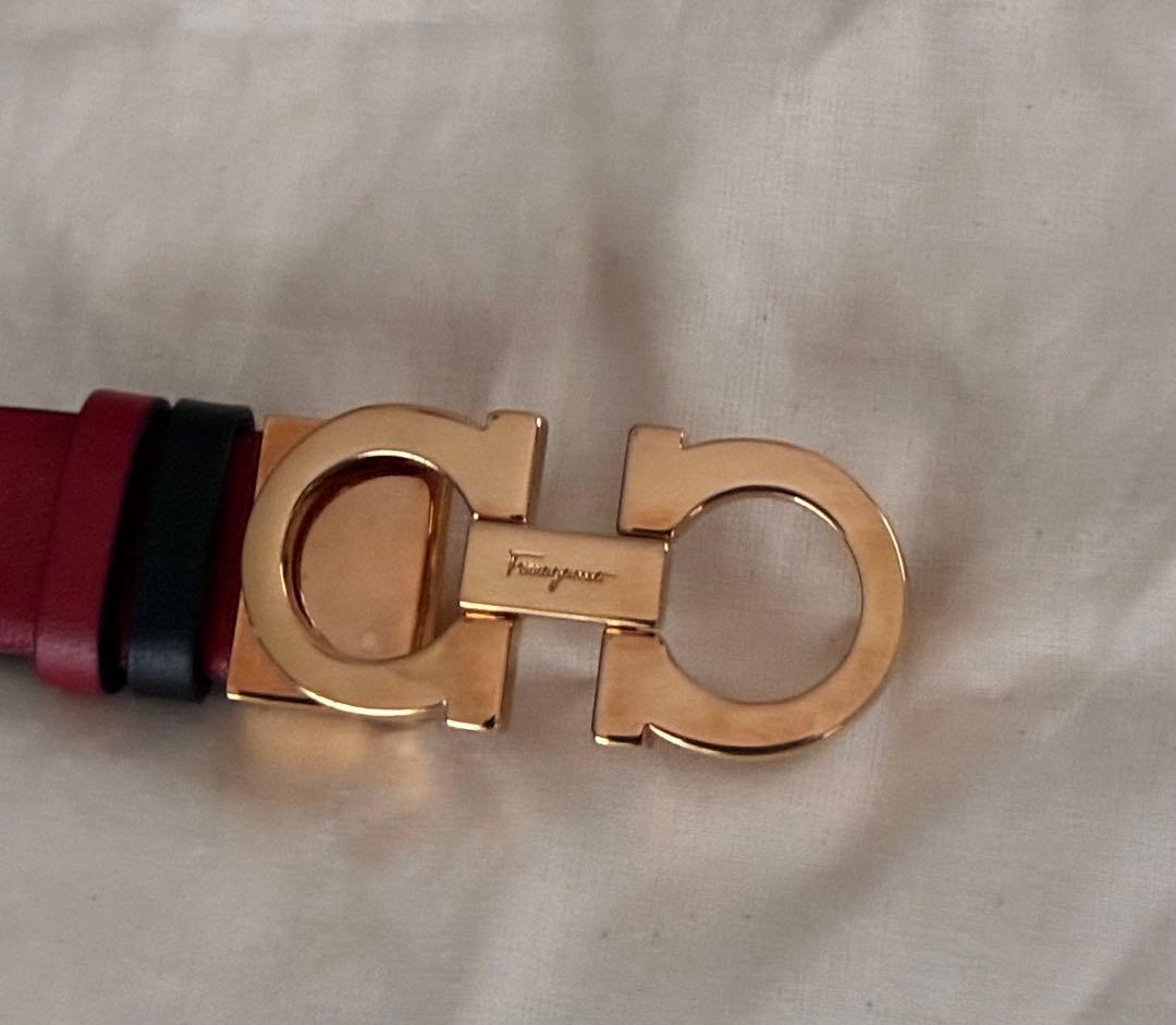 新品美品❗️Salvatore Ferragamo レザー ベルト 赤黒