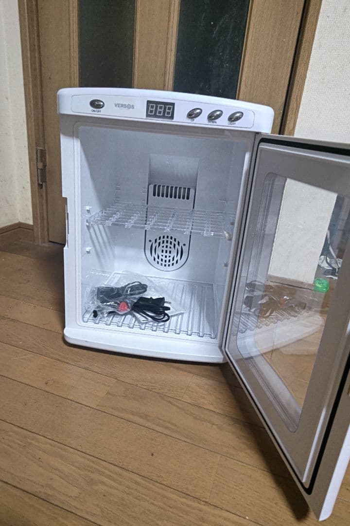VERSOS 小型 冷温庫 25L VS-404WH ポータブル冷蔵庫