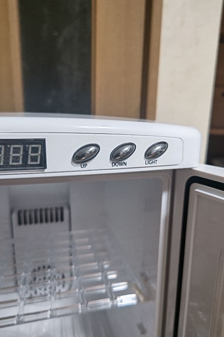 VERSOS 小型 冷温庫 25L VS-404WH ポータブル冷蔵庫