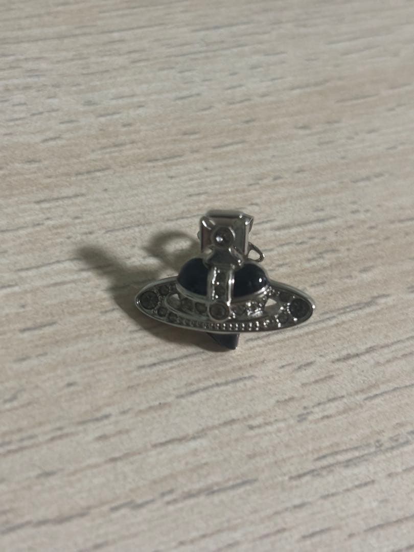 Vivienne Westwoodシングルピアス販売証明書付き