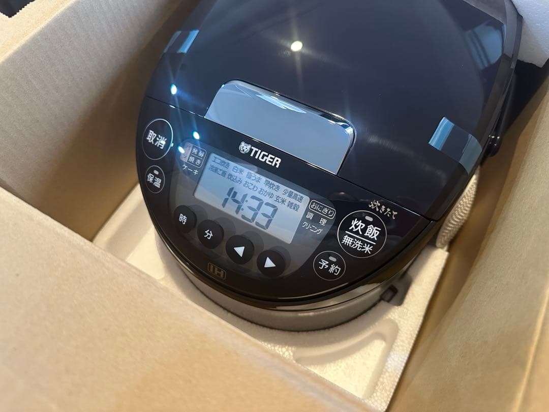 専用＾＾TIGER JPW-M100 KV 5.5合炊飯器♡