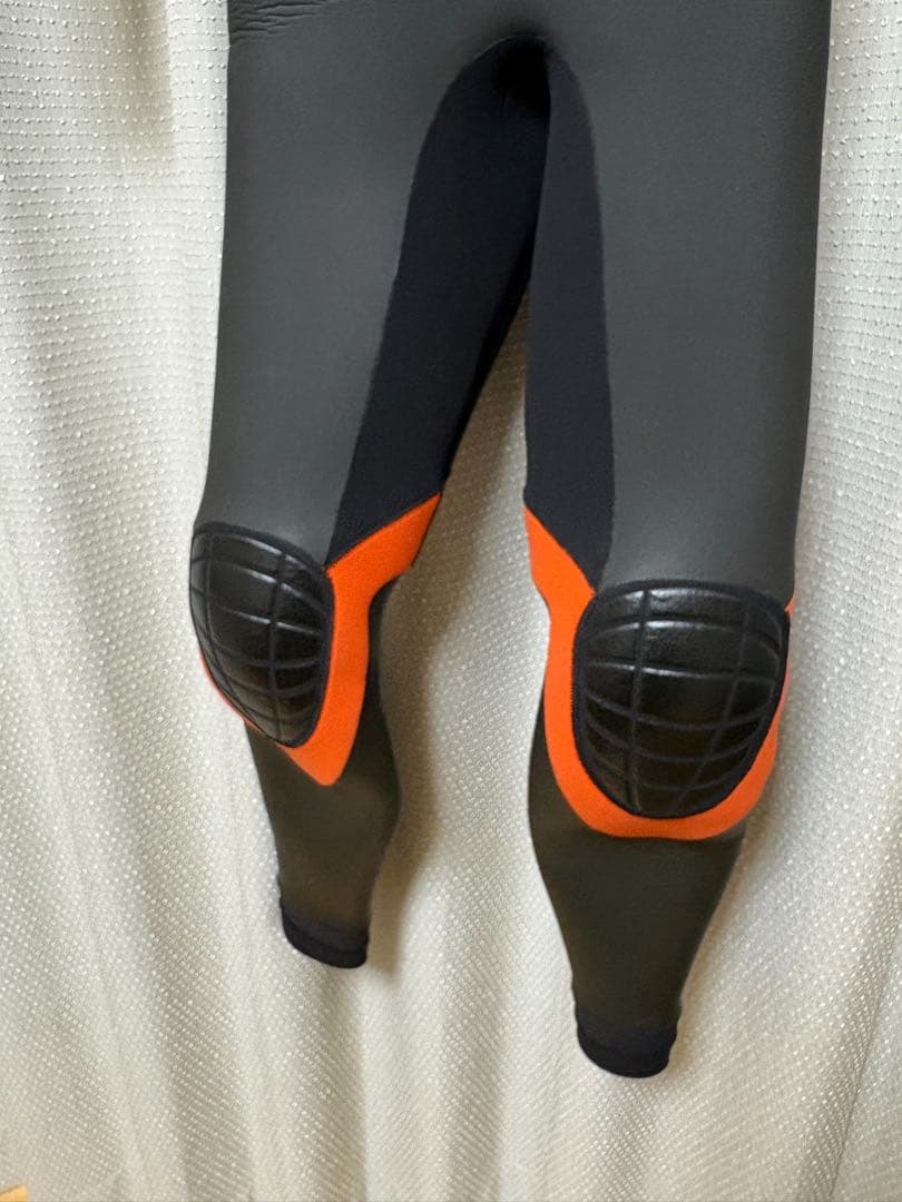 Tranche(トランシェ)5-3mm セミドライ レディースMサイズ 未使用品