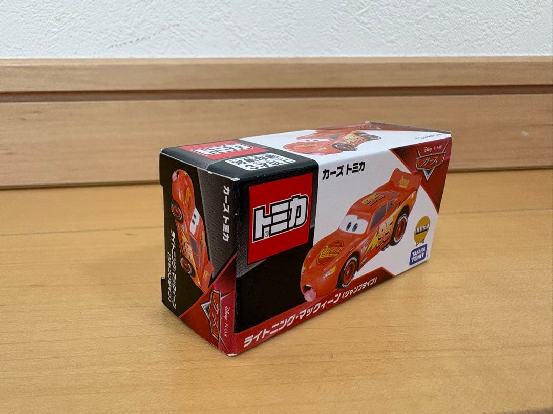 p*c様 【希少・新品】カーズ　トミカ　ライトニング・マックィーン　ジャンプタイ