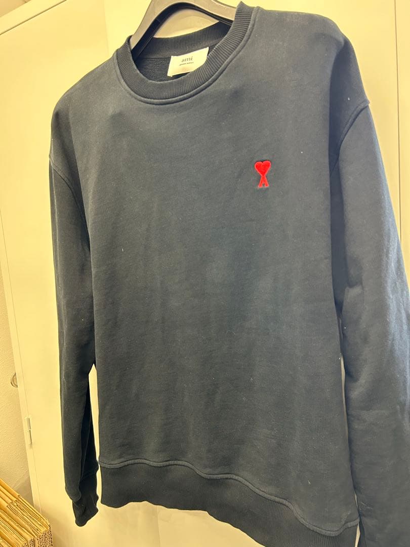 AMI ブラック スウェット トレーナー