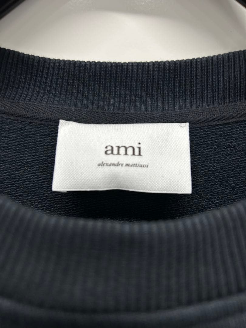 AMI ブラック スウェット トレーナー