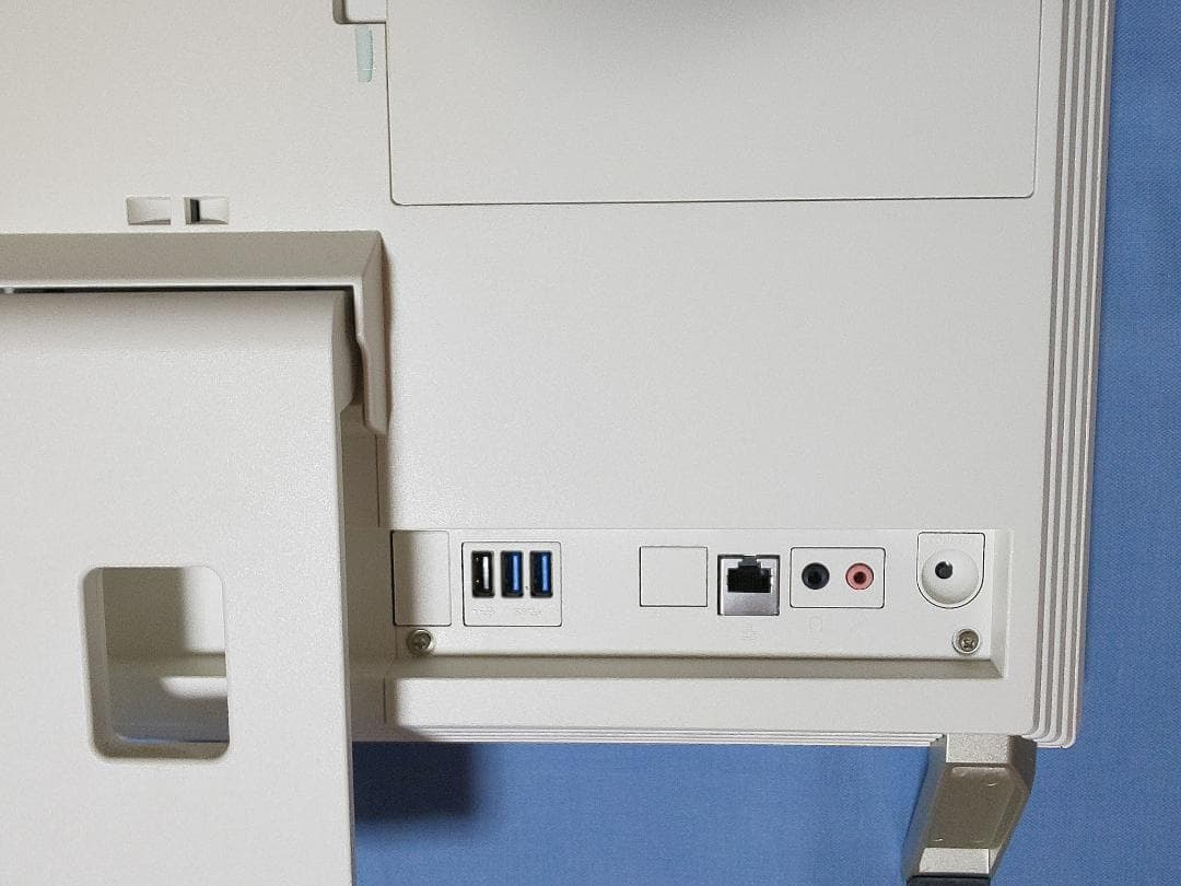 21.5型ESPRIMO FH52/R Core i5/SSD512G/12G