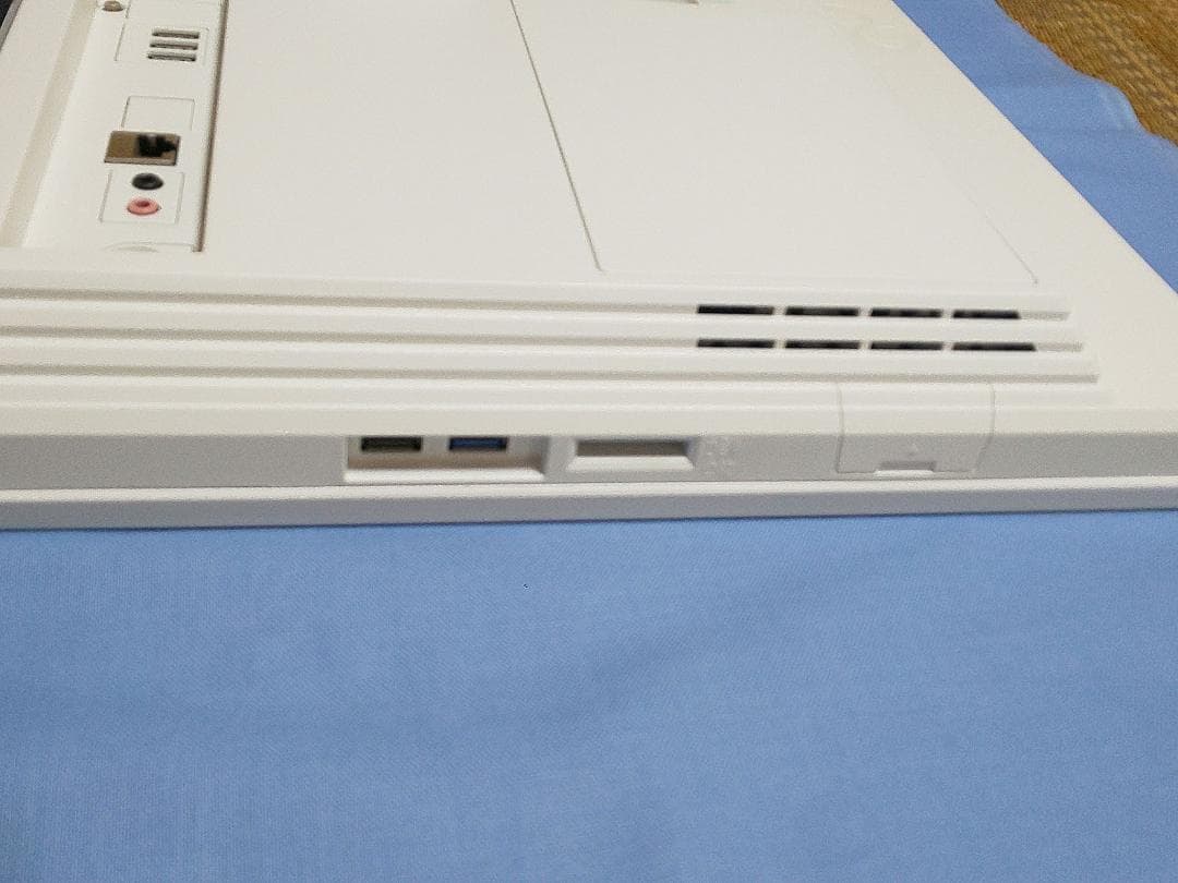 21.5型ESPRIMO FH52/R Core i5/SSD512G/12G