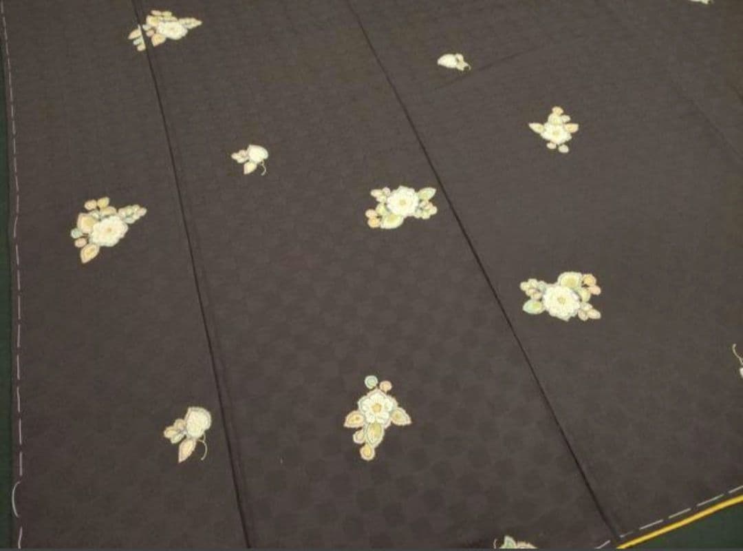 売約済み　未使用 辻ヶ花 飛び柄小紋 163cm　　しつけ付き！　正絹