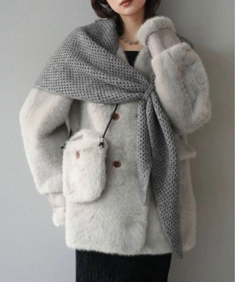 Lumier バック付きエコファーノーカラーコート　再値下げ