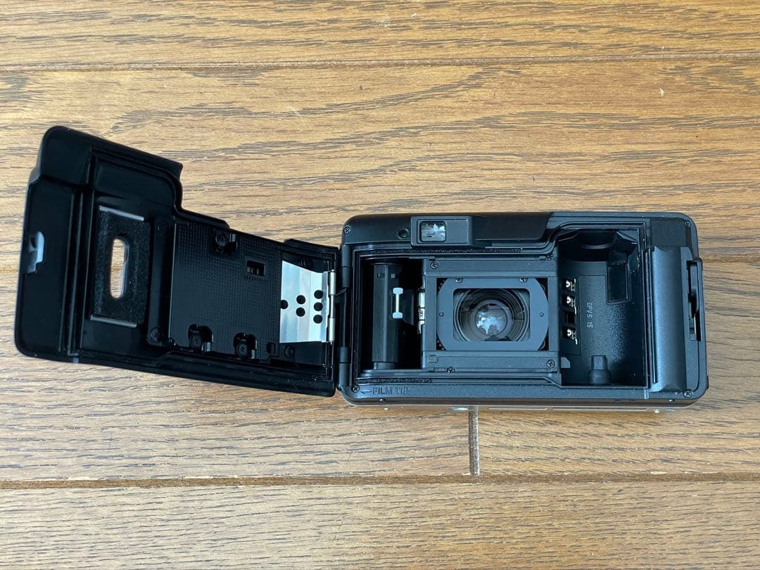 新品電池に入れ替え済み！OLYMPUS SUPERZOOM 70G