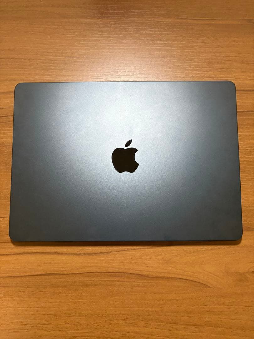 Apple MacBook Air ミッドナイト本体