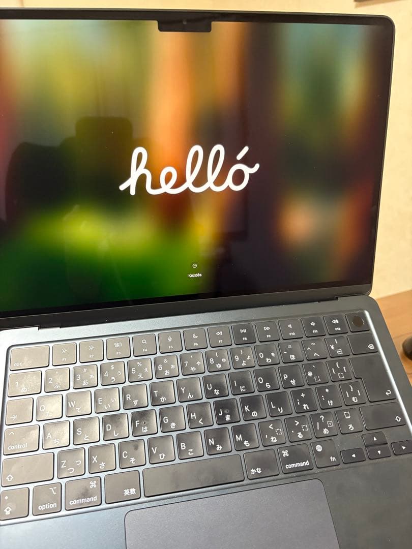 Apple MacBook Air ミッドナイト本体