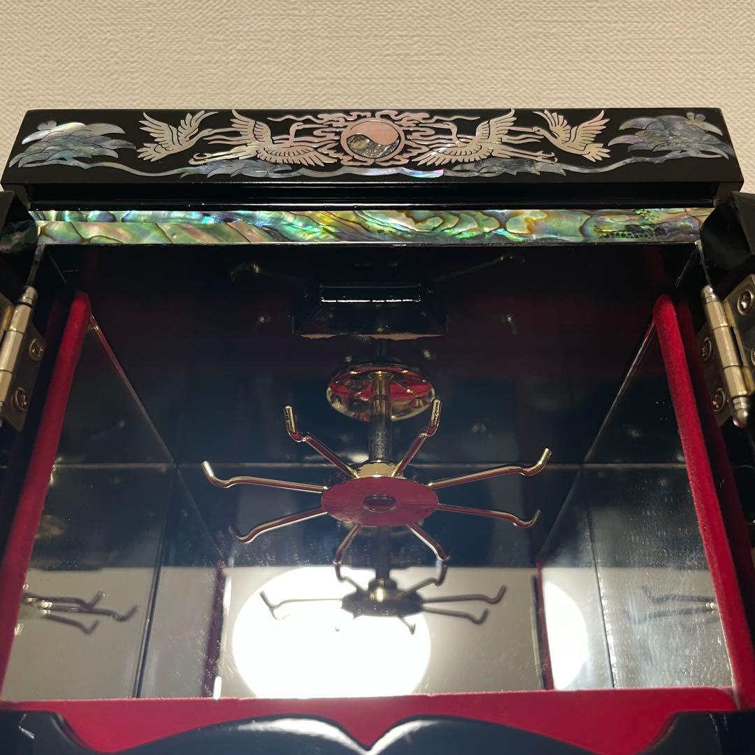 ★美品★ ジュエリーボックス 小箪笥 漆塗り 鶴　松　貝装飾 韓国工芸 螺鈿細工