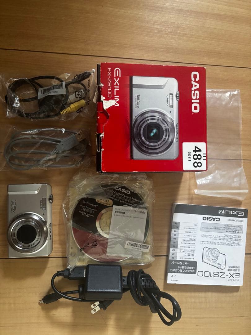 CASIO EX-ZS700 コンパクトデジタルカメラ