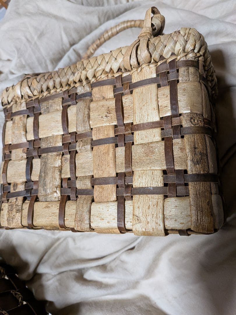 最終値下げ価格！新品　胡桃の籠バック