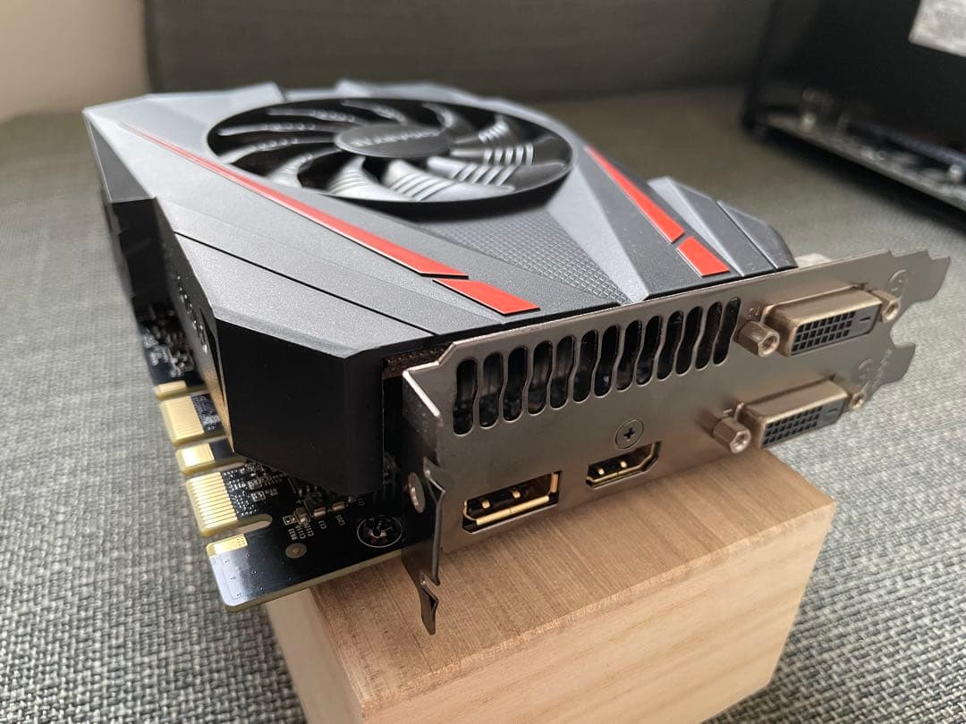 グラフィックボード・グラボ・ビデオカード AORUS GTX 1070 Gaming Box eGPU