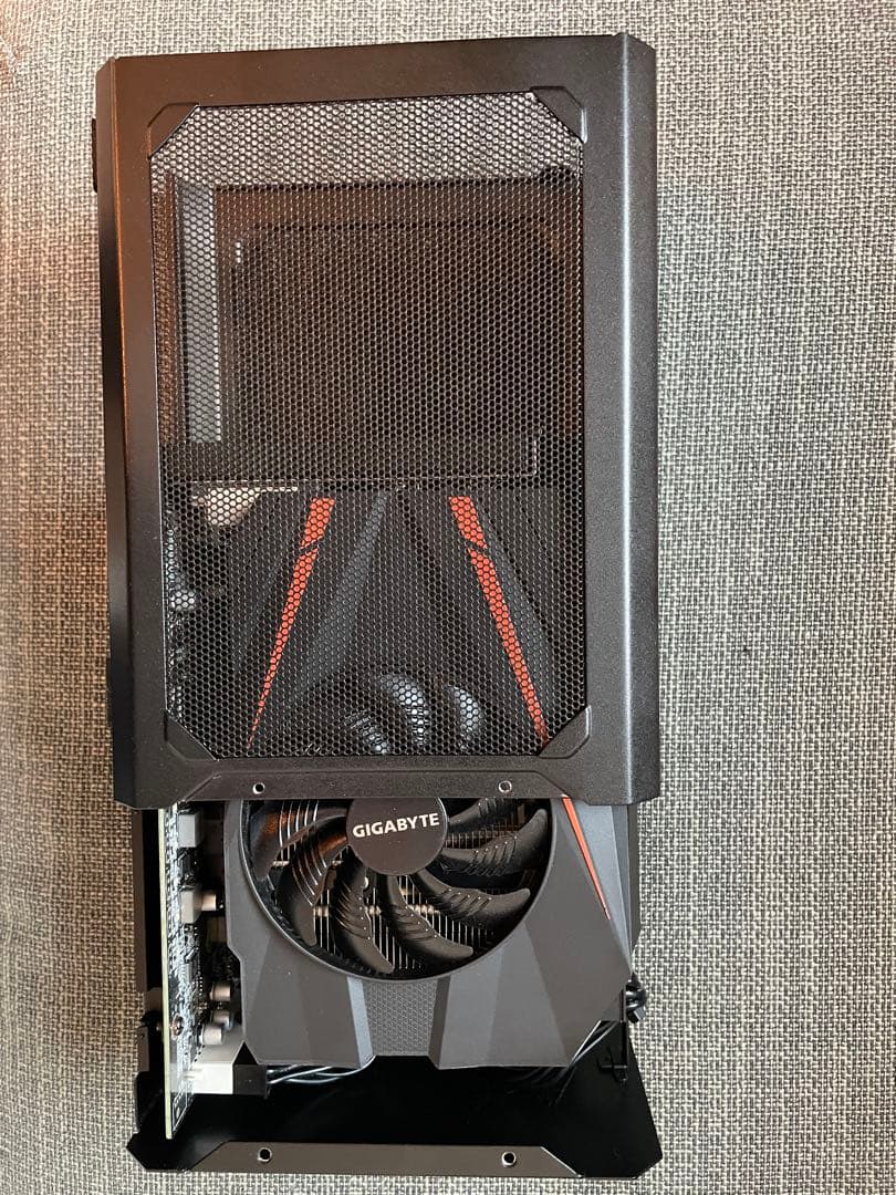 グラフィックボード・グラボ・ビデオカード AORUS GTX 1070 Gaming Box eGPU