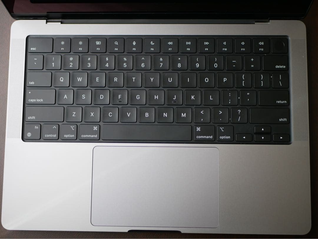 【ジャンク】MacbookPro14M2Pro / 通電OK画面×充電器外箱付き