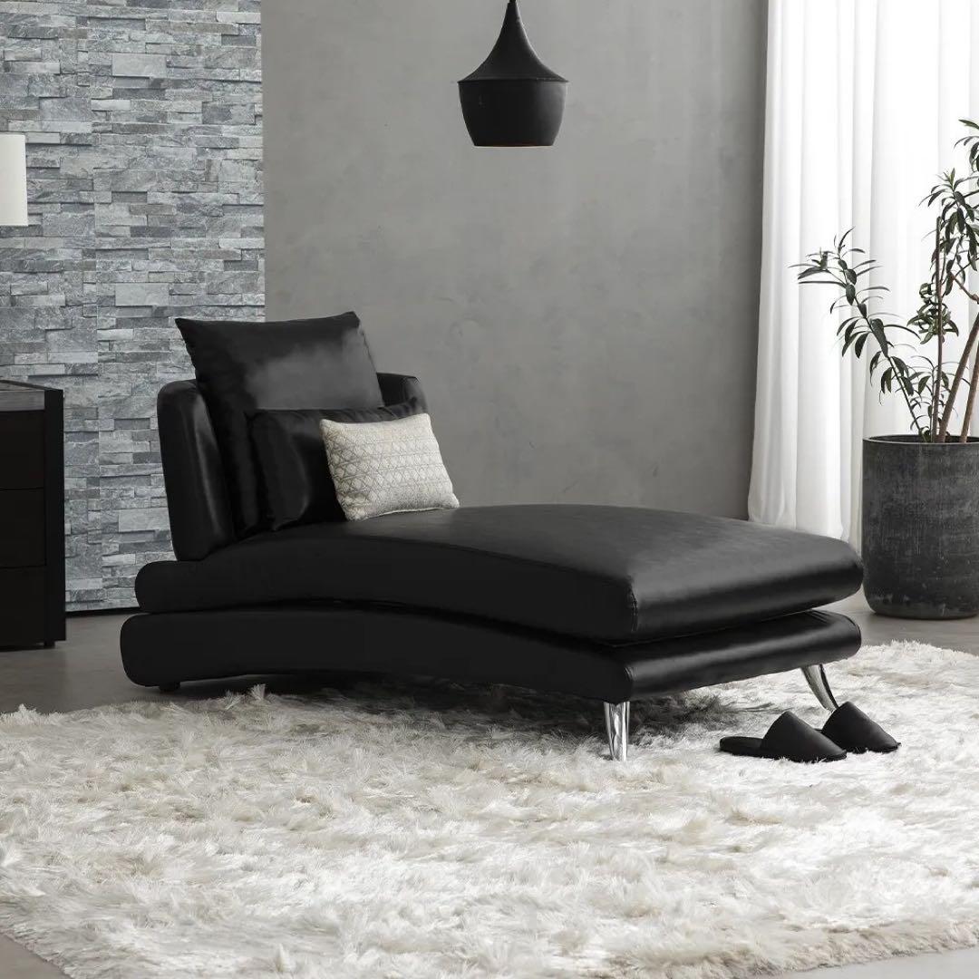 ARMONIA の Bella curva シリーズのカウチ EPUレザー