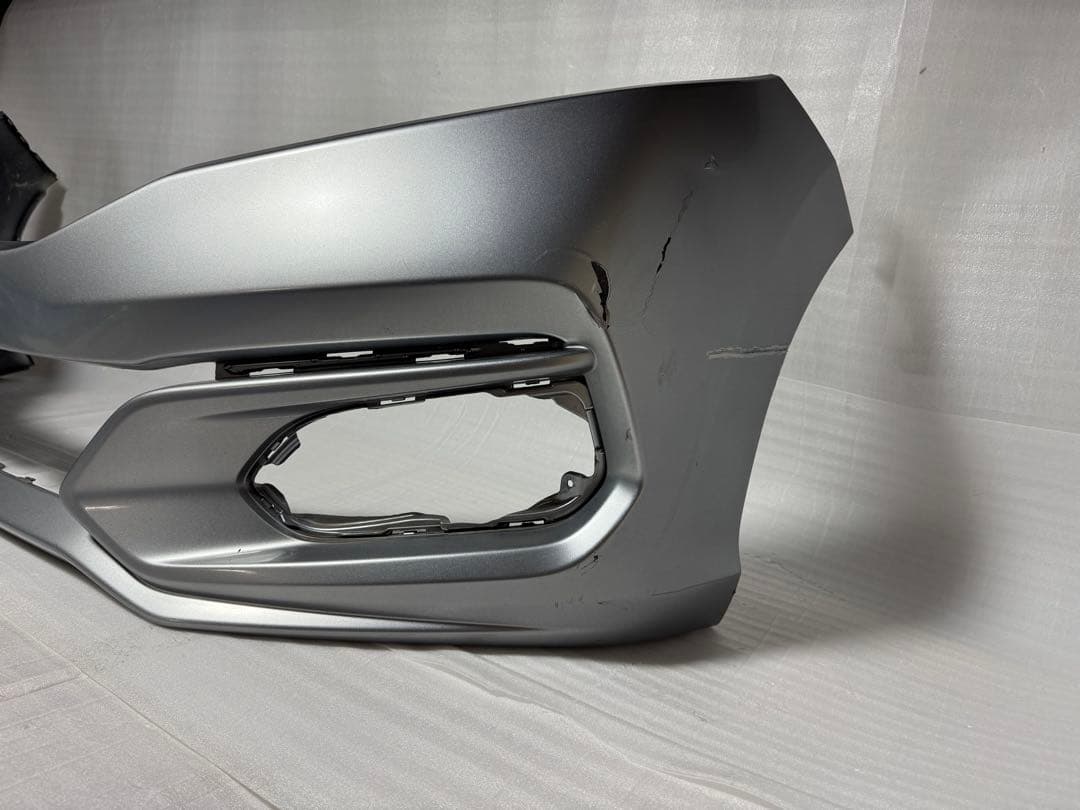 【要補修】ホンダ フィット GK3 純正 フロントバンパー NH830M 中古