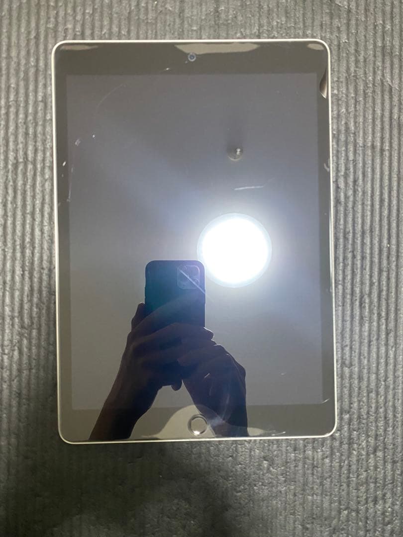 iPad 第9世代　Wi-Fiタイプ　64GB 12時間以内発送 最大容量95%