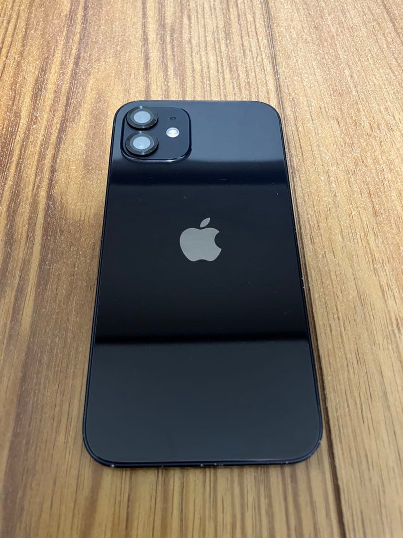 Apple iPhone 12 128GB ケース付き