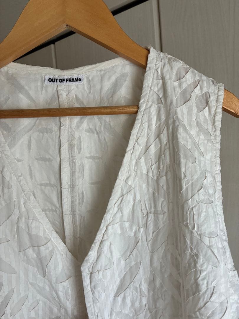 OUT OF FRAMe ReverseAppliqueベスト