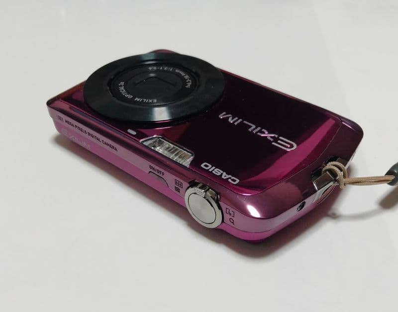 デジタルカメラ　CASIO　EXILIM EX-Z330　パープル
