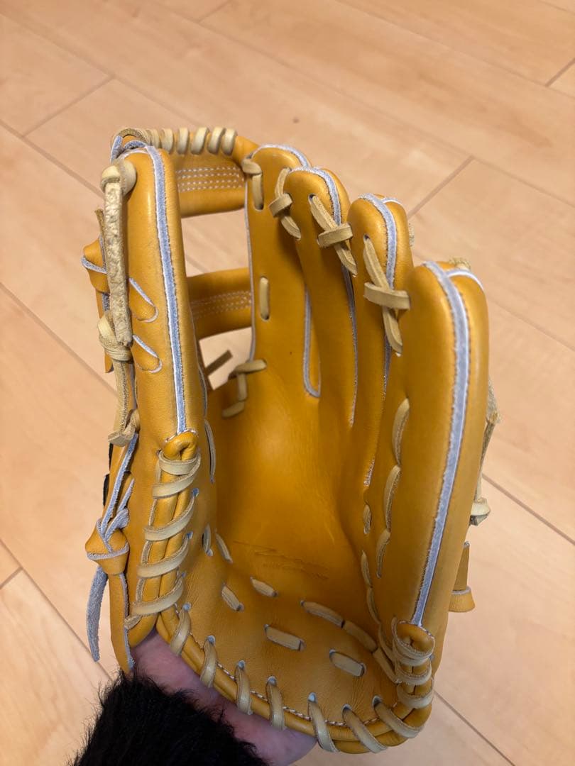 レザー製イエロー野球グローブ