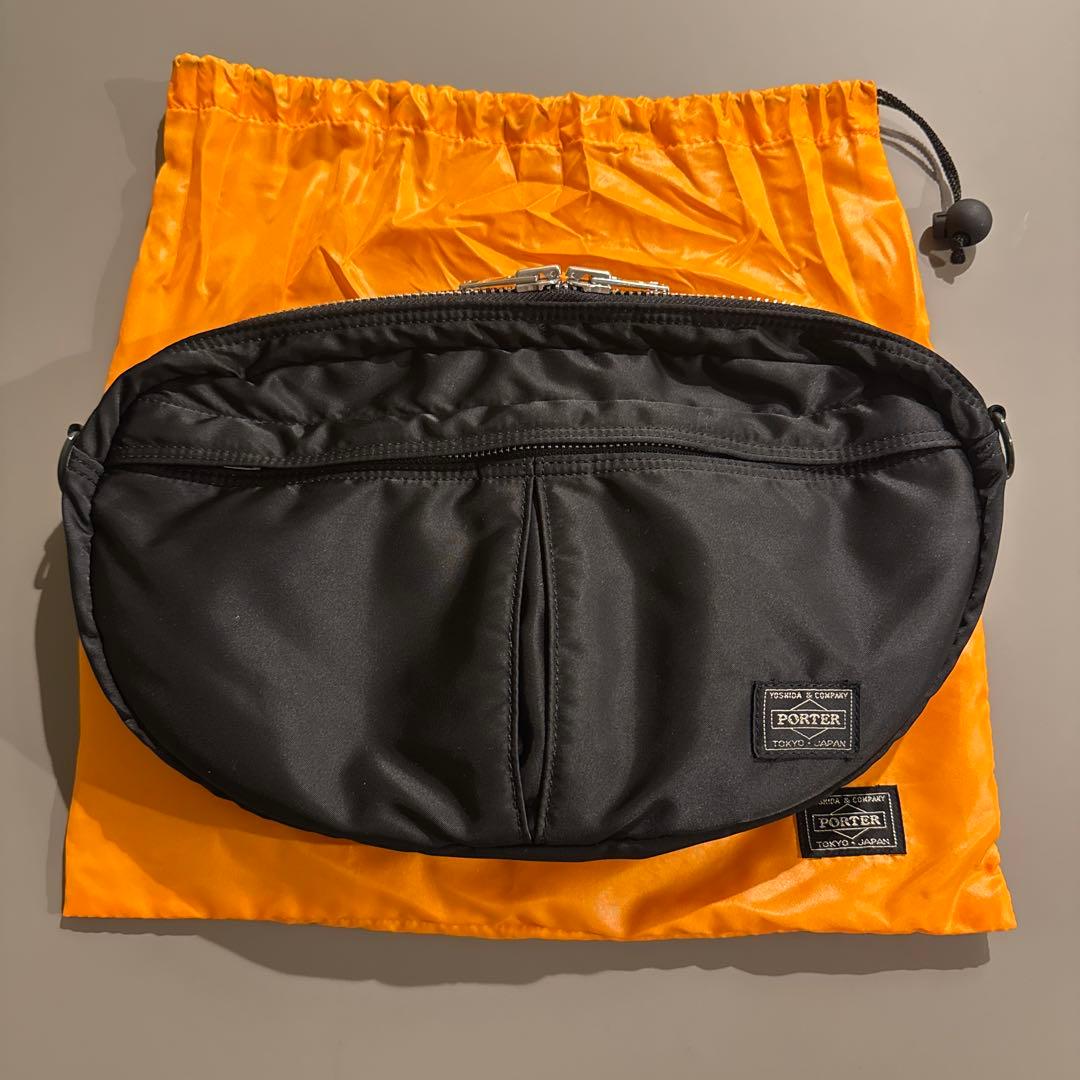 人気　ポーター　PORTER　タンカー　オーバル　ショルダーバッグ　ハーフムーン