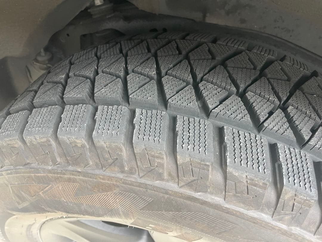 ランドクルーザー プラド 純正17インチ ブリヂストンブリザックDM-V2