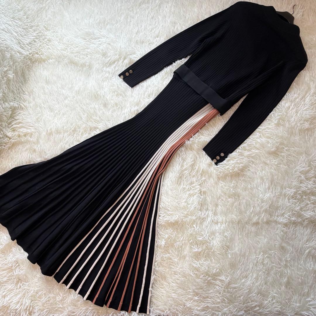 美品　ダイアグラム　スカーフネックニットワンピース　ブラック