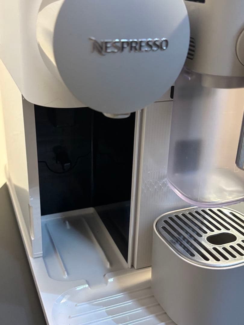 Nespresso エスプレッソマシン ホワイト