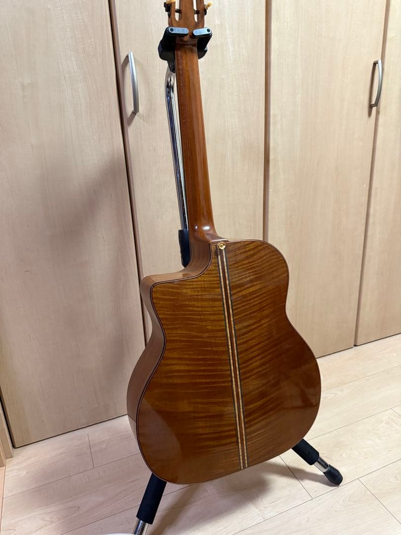 値下げしました！A.T. Guitars マカフェリギター