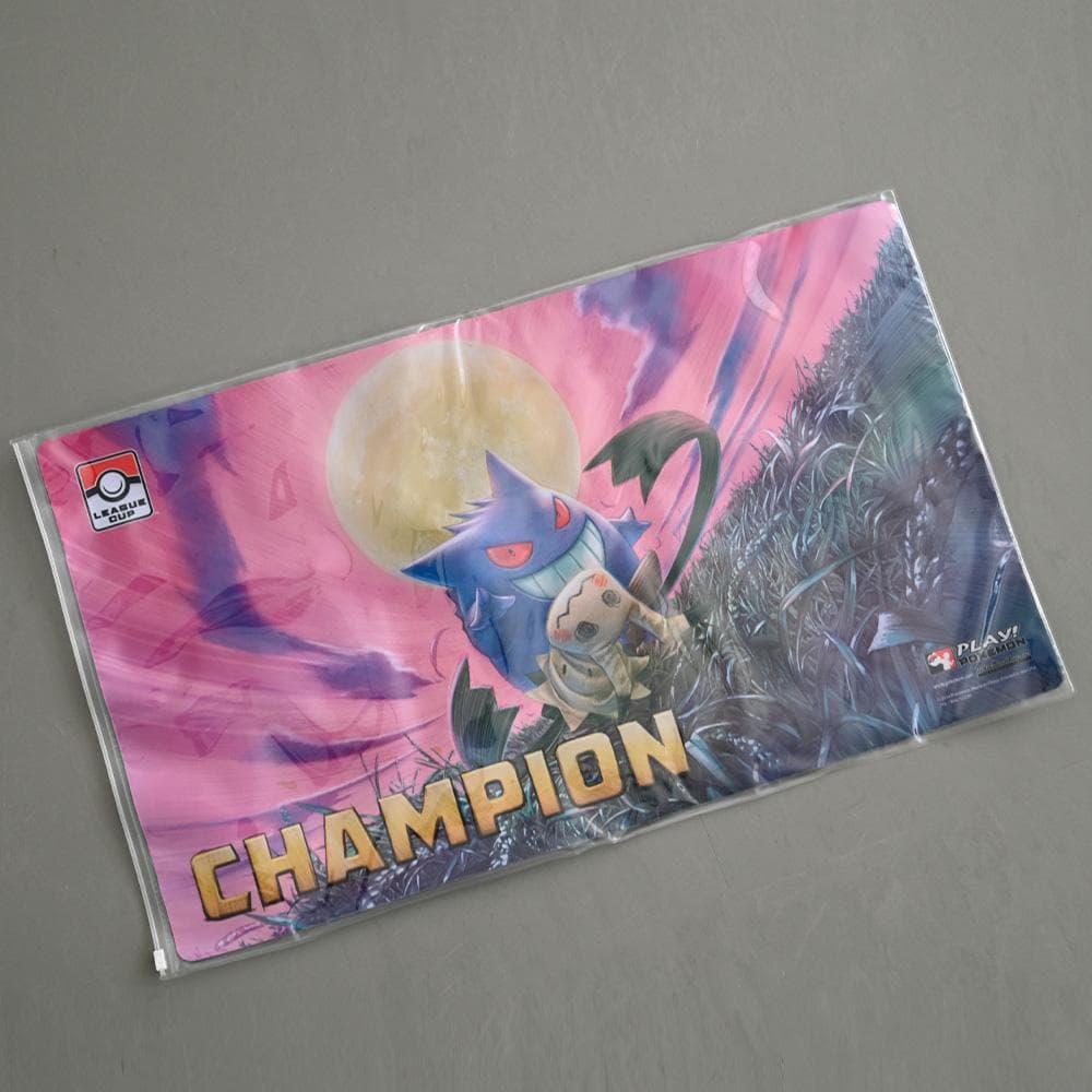 プレイマット『海外限定/ゲンガー＆ミミッキュ(CHAMPION)』