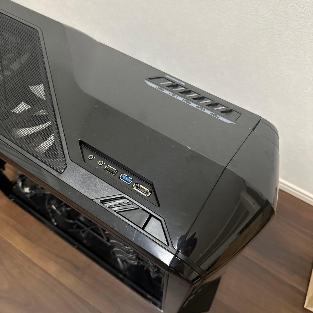 NZXT PHANTOMフルタワーブラック クリアサイドパネル 純正パネル付き