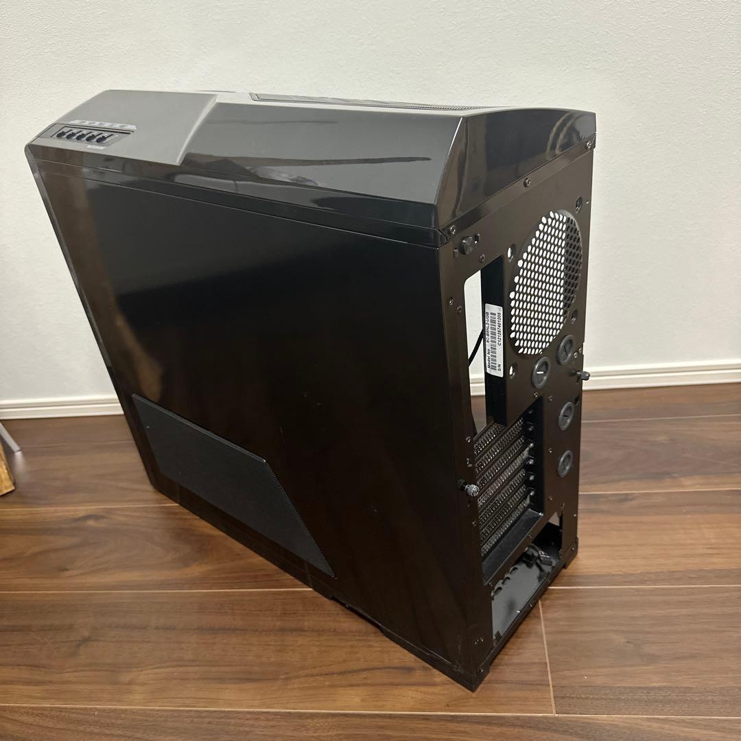 NZXT PHANTOMフルタワーブラック クリアサイドパネル 純正パネル付き