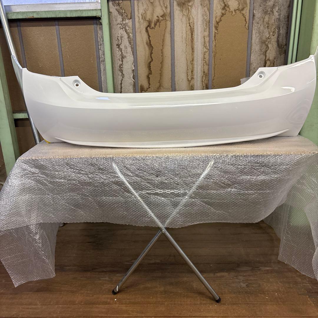 (90)30プリウス　社外リアバンパー 070