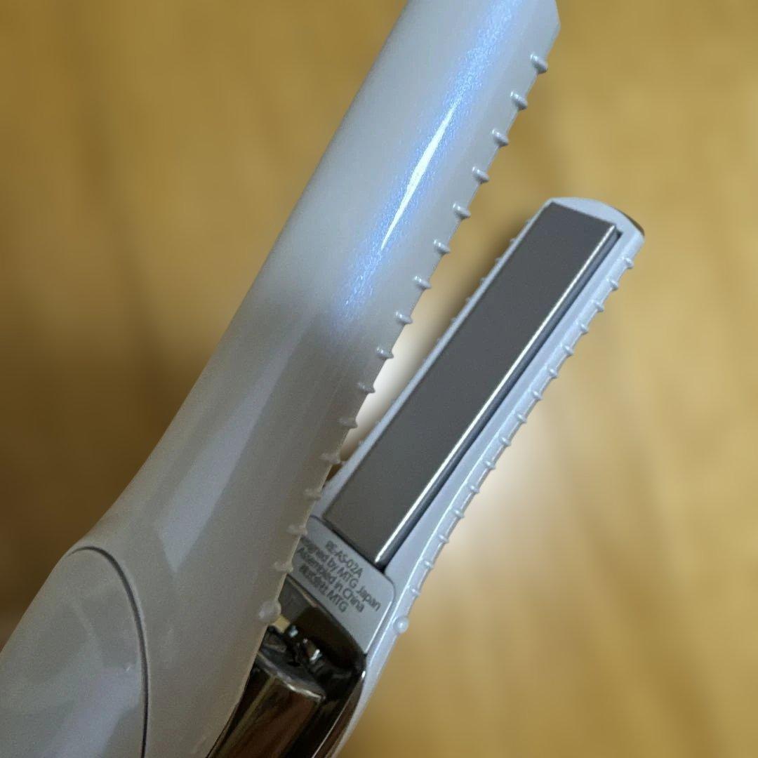 週末限定 ReFa ストレートヘアアイロン ホワイト