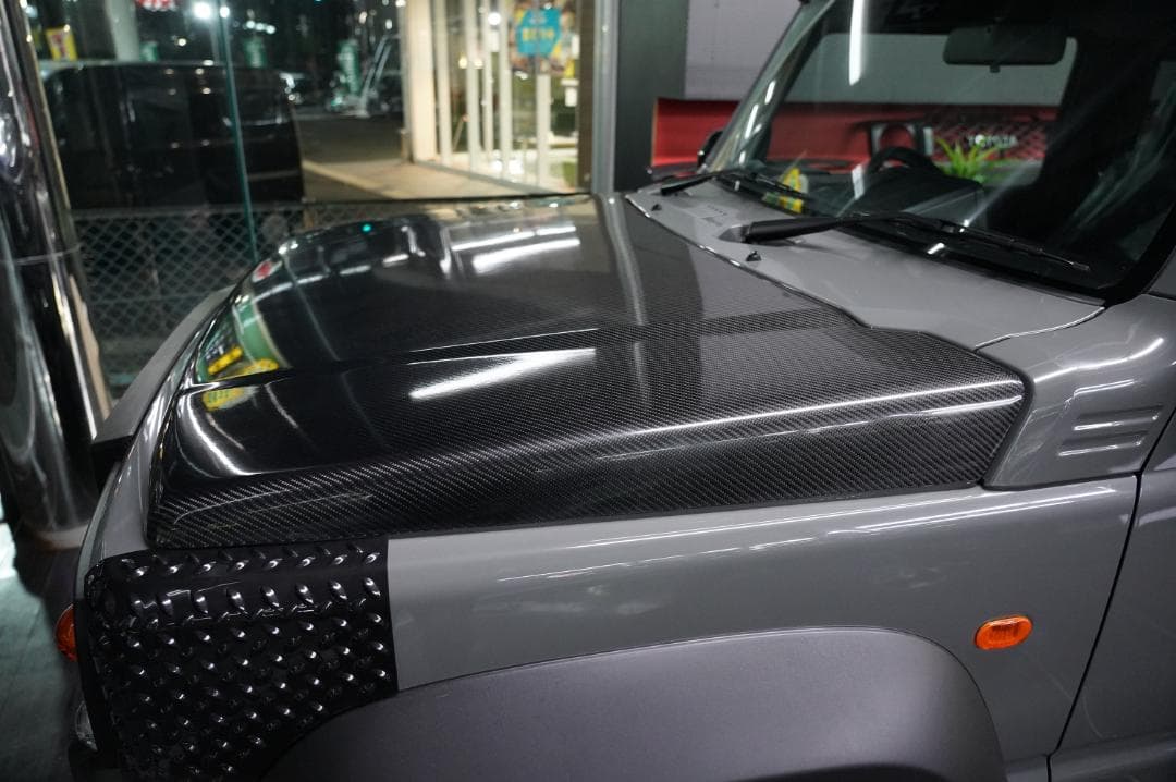 たにけんジムニーブラックカーボンボンネット　JB64　クリアー塗装品