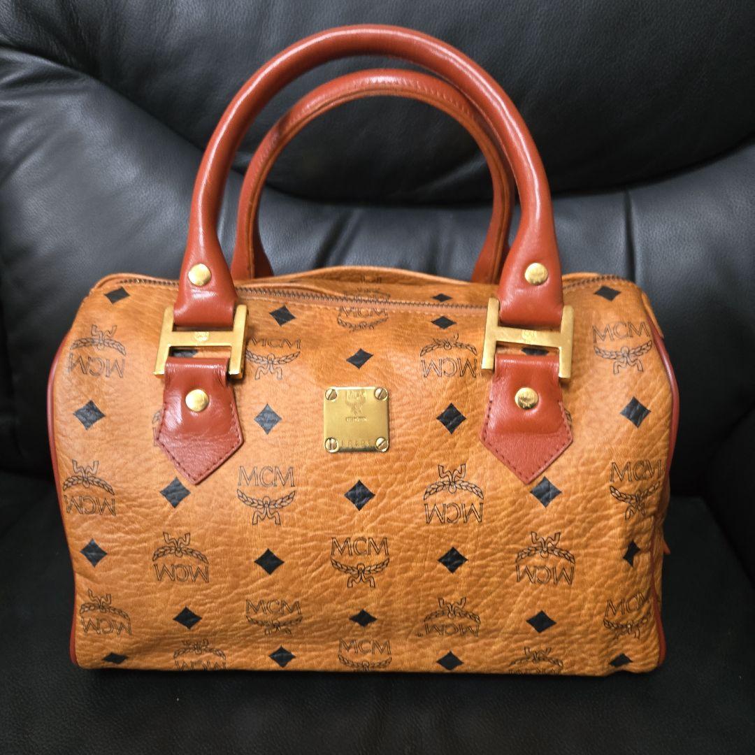 お値下げ❗MCMロゴ入りブラウンレザーボストンバッグ