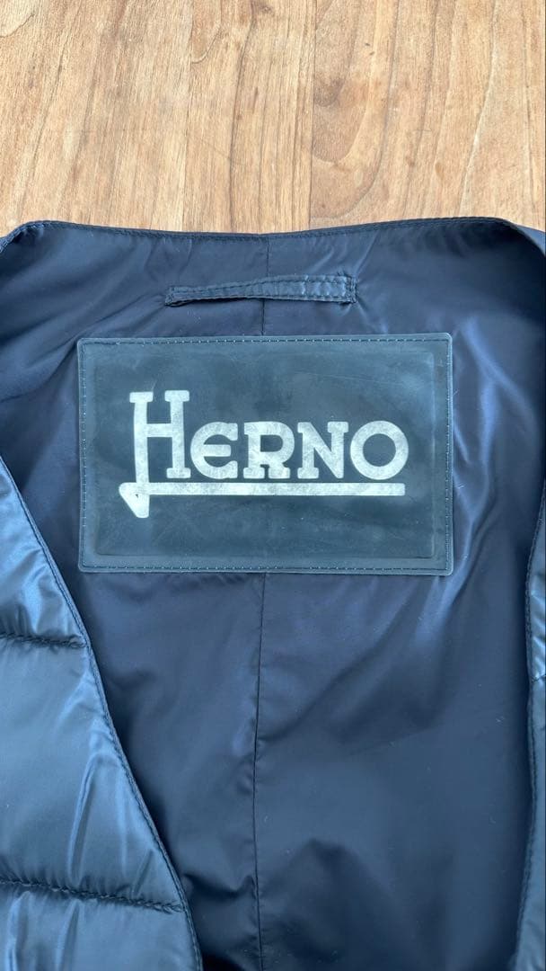 【値下げ】Herno ダウンベスト ダブルブレスト　ネイビー