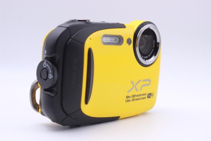 【美品】フジ FUJIFILM FinePix XP70 防水【動作確認済み】