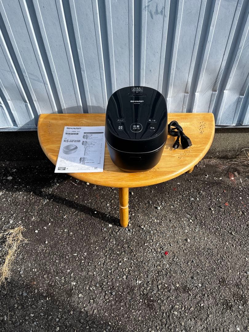 シャープ炊飯器KS-HF05B 2023年製　中古品