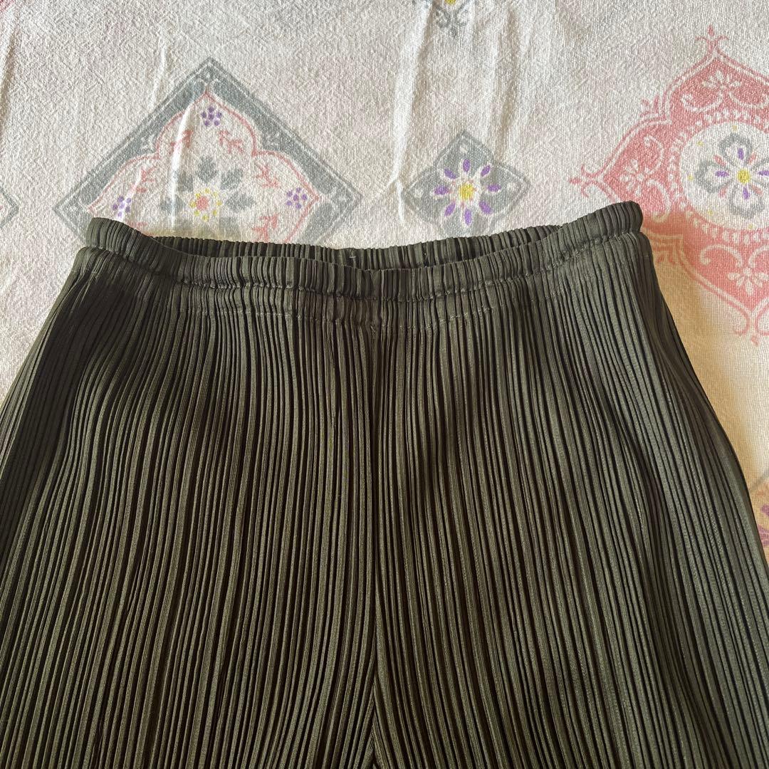 イッセイミヤケダークグリーンプリーツプリーズパンツ サイズ2