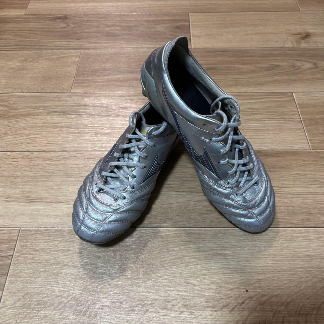 MIZUNO モレリアネオ4シルバー　26.0