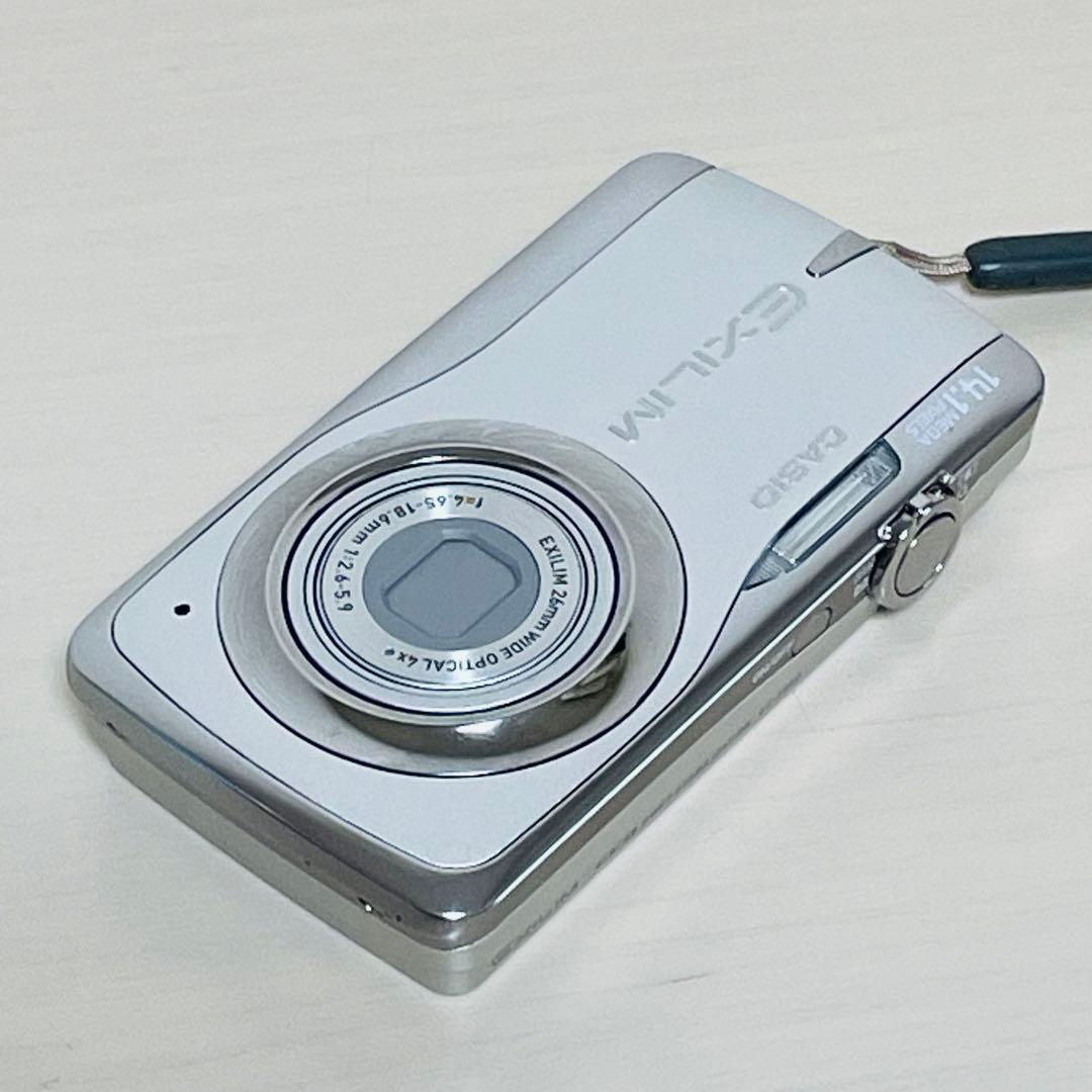 CASIO カシオ EX-Z550 コンパクトデジタルカメラ シルバー