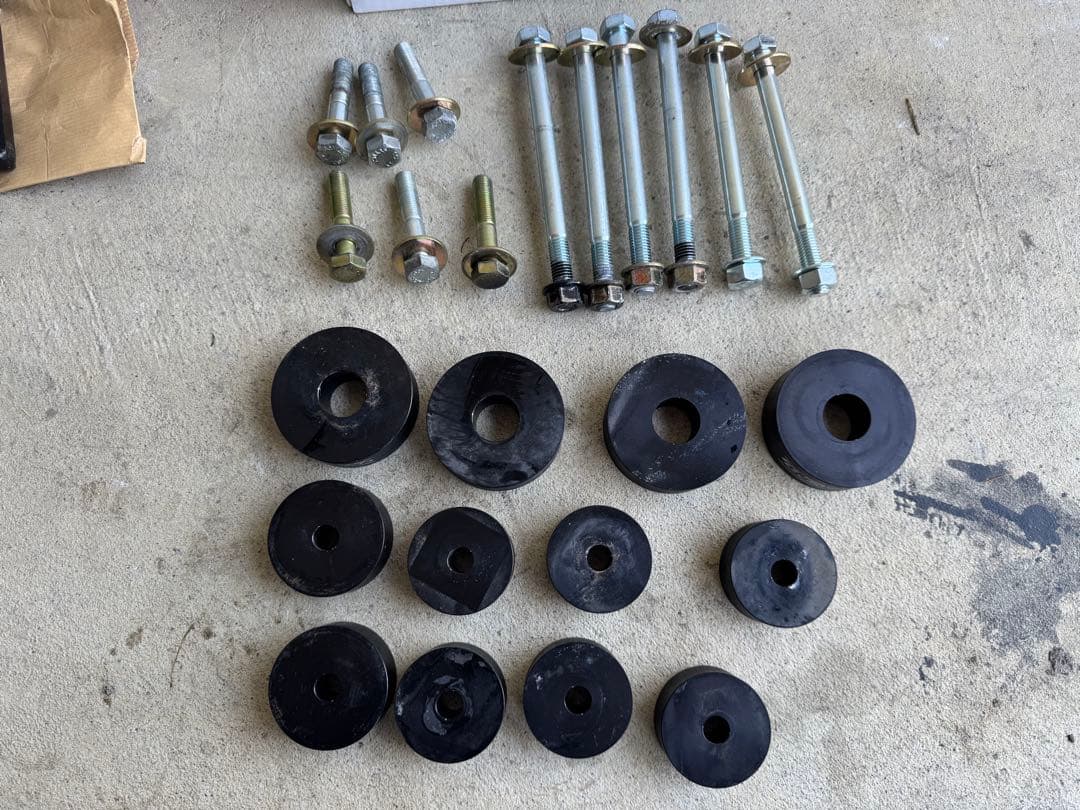 ハイラックス ボディリフト　1インチ